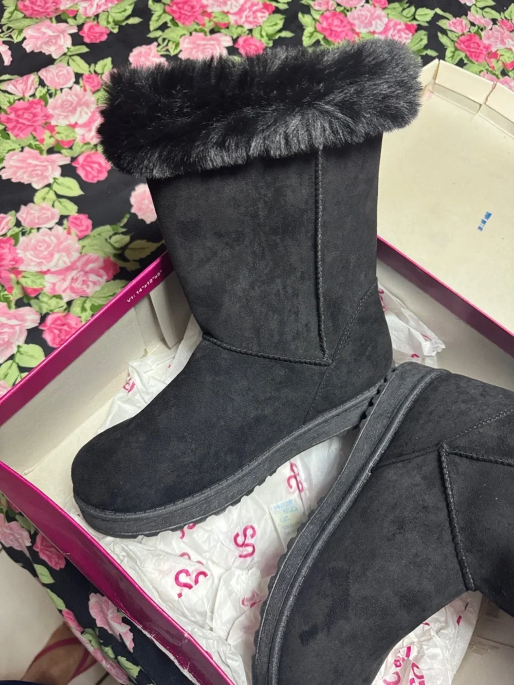 NEW SO Black Faux Fur Cuff Winter Boots for Women